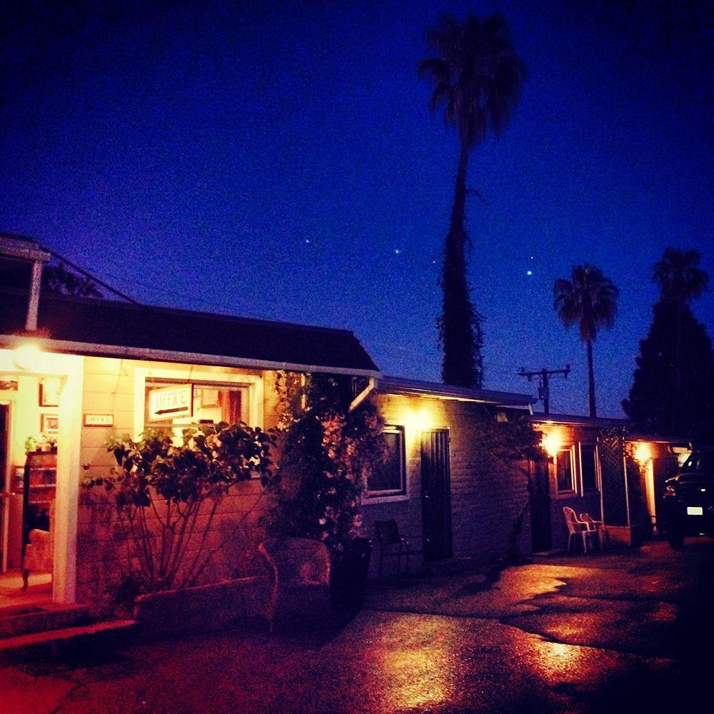 Malibu Riviera Motel Exterior foto